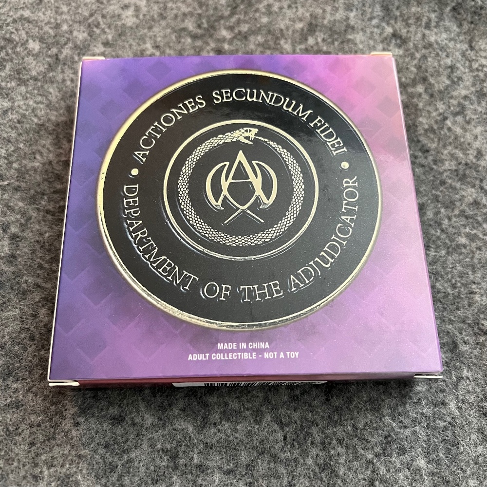 JOHN WICK 3 Parabellum Adjudicator's Medallion Replica by Chronicle Collectibles - Picture 2 of 7